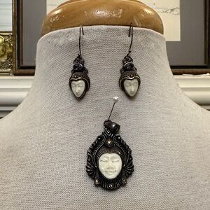 Elegant Silver and Cream Face Jewelry Set